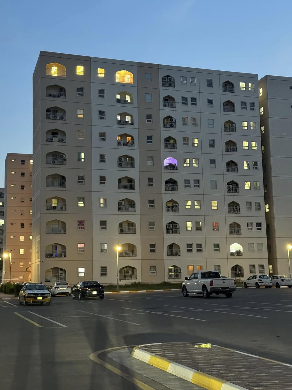 للبيع شقة 140 متر شرقي باسمي تحويل ثاني يوم

عمارة مفتوحة B217 طابق تاسع 

مؤثثة بالكامل مع ديكورات

للاستفسار ***********
