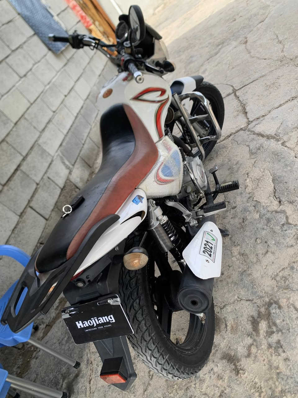 السلام عليكم
سنكي موديل 21 محرك 200
محرك مفتوح 
دراجه بصمه نص نكره كله شغاله  
***********
