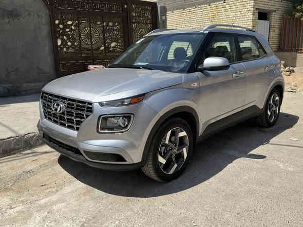 هونداي فينو 2024 بدون رقم ايرباكات سليمة ماشية 1400 بعده زيرو بدون تبديل ليبل واحد 
السعر 135 ورقة بيه مجال 
*********** مكاني بغداد البنوك اي استفسار اني حاظر
