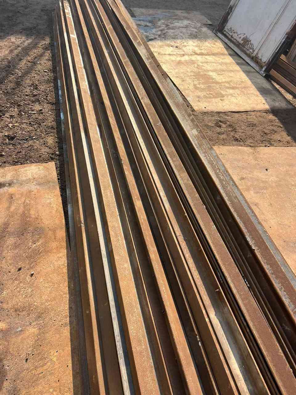 زاويه (2) انج (6) ملم بلجيكي طول(6) متر (200) قطعه وطول (5١٠) العدد(150)قطعه العنوان بغداد الاتصال /***********
