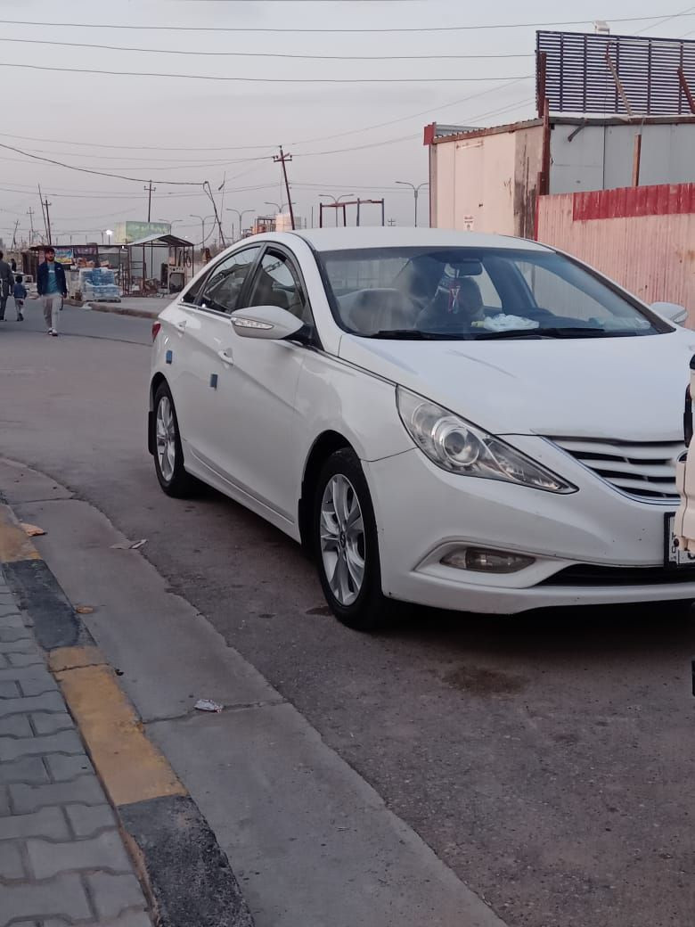 السلام عليكم سوناتا للبيع موديل 2013 بأسمي رقم بغداد دولي مكينه 2400 السياره خليجي بيهه قطعتين صبغ بدون دواخل تبريد شغال حداديه تخم تاير جديد كشنات كله جديد السياره جديده بمعنى الكلمه مال جناي مواصفات السيارة    كشن كهرباء قطعتين تبريد شفتات ستيرن شاشه اشاير بل مري السعر 122 وبيها مجال المكان بابل حصوة ناحيه الاسكندريه الاتصال على الرقم فقط  ***********
