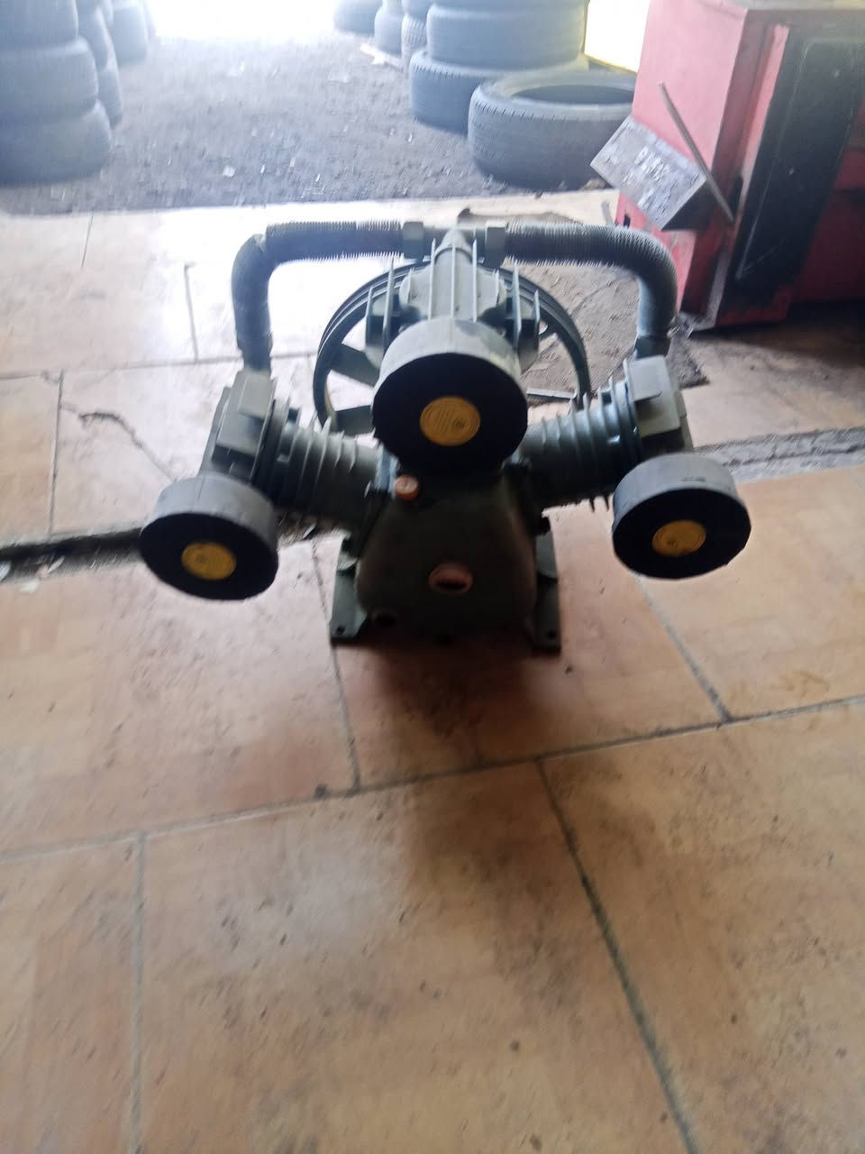 ضاغطه هواء حجم 500 جديده استخدام يوم واحد


**إذا كنت صاحب هذا الإعلان وتريد حذفه لأي سبب، رجاءا أرسل رسالة إلى الدعم الفني**