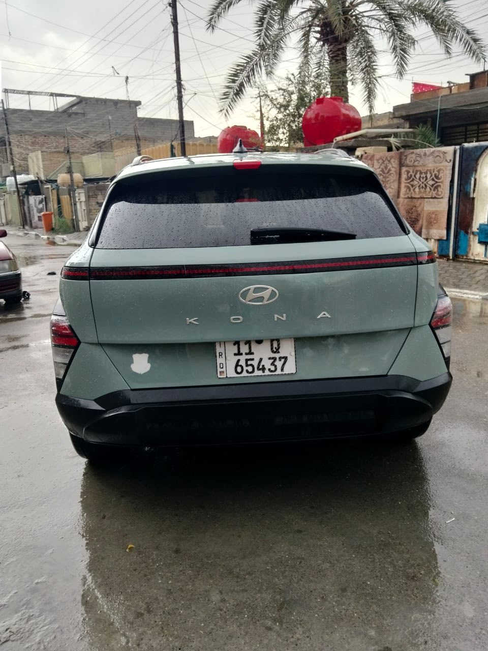 -

هونداي كونا 2024 HTRAC … 

فول مواصفات، عدا الفتحه رقم بغداد ، وارد أمريكي السيارة مكفولة من الصبغ  فقط دعامية اجت مفتوحه بس شديناهه نفس اللون   …والايرباك الادشبول مبدل ابلادي ولصندوك راجع ع بارد 

المواصفات:

- السيارة لون سمنتي   

- محرك 2000 دوش المرغوب 

- بصمة تشغيل مع الأبواب والصندوق

- تشغيل عن بُعد

- هند بريك بصمة

- شاشة ديجيتال متصلة

- نظام ترحيب عند الاقتراب

- كرسي سائق كهرباء

- رادار أمامي + خلفي + نظام النقطة العمياء

- تحديد مسار وتحذير عند الخروج عن الخطوط

- نظام أوتو بارك يضرب بريك عند الاقتراب

- أنظمة قيادة متعددة

- أوتو هولد

- نظام صعود المنحدرات

- إشارات في المرايا

- تبريد بيانو مناخي منفصل (أمامي وخلفي)

- تحكم ستيرن أربع جهات

- شاشة كبيرة لمس تدعم Android Auto وApple CarPlay

- كاميرا خلفية دوّارة Full HD

- إنارة LED أمامية ونهارية وخلفية 

- ⁠تبريد قطعتين 

- وضعيات قيادة سبورت + نورمال + سنو 

- رادار خلفي تنبيه عبور + بريك ذاتي 

- ⁠كار بلي  

السيارة مكانها بغداد/ الحسينيه 
***********
السعر 185 وبيهه مجال
