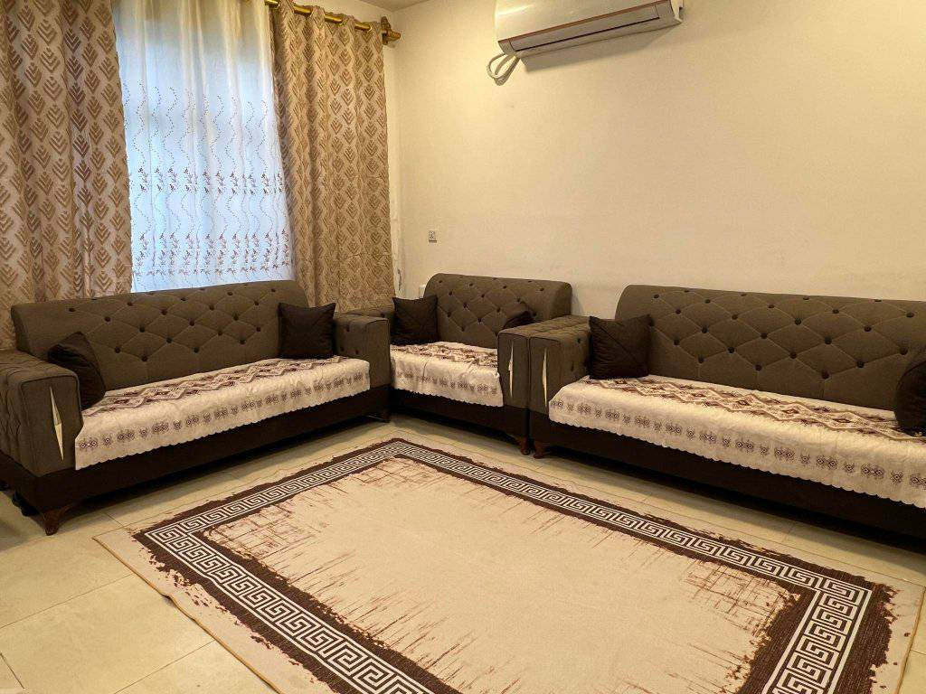 ب 500 المكان بالعامرية


**إذا كنت صاحب هذا الإعلان وتريد حذفه لأي سبب، رجاءا أرسل رسالة إلى الدعم الفني**