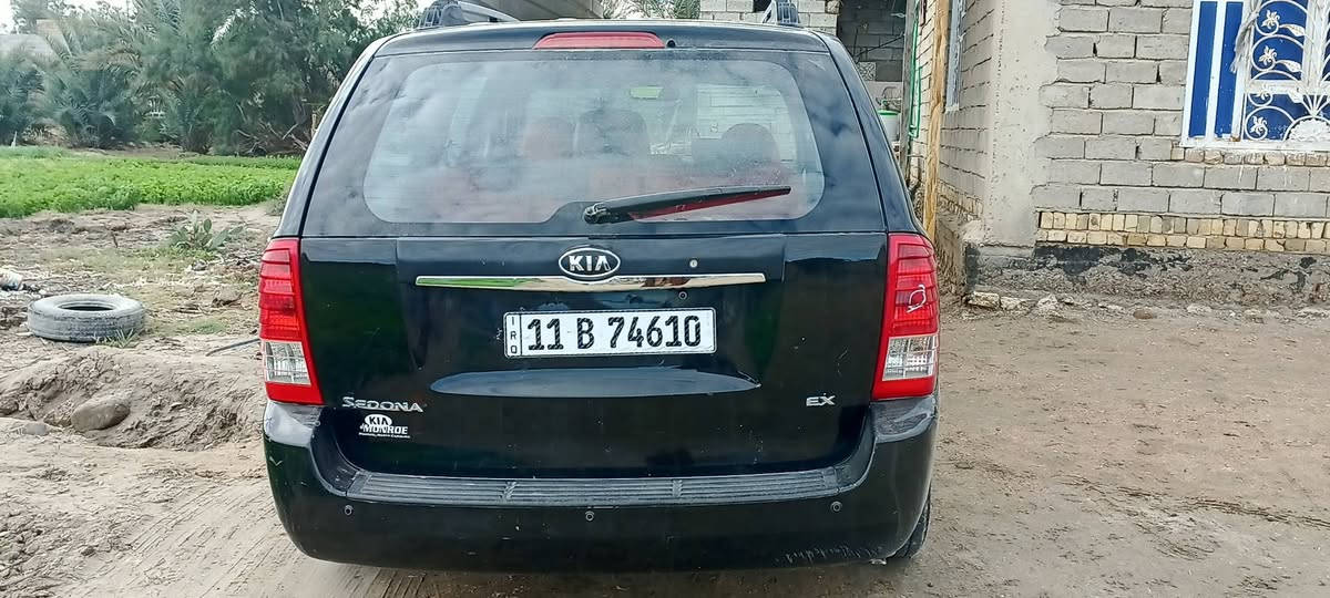 السلام عليكم
سيدونه للبيع  2007 فول مواصفات  +شاشه+ فتحه بن راما 

مداور ثاني يوم 

محر ك 3800 بانزين +منضومت غاز 

السياره 7 راكب وارد امريكي 

صدر جديد   تخم تواير جديد 

السعر 125وبيه مجال  

مكان السياره سماوه

***********
