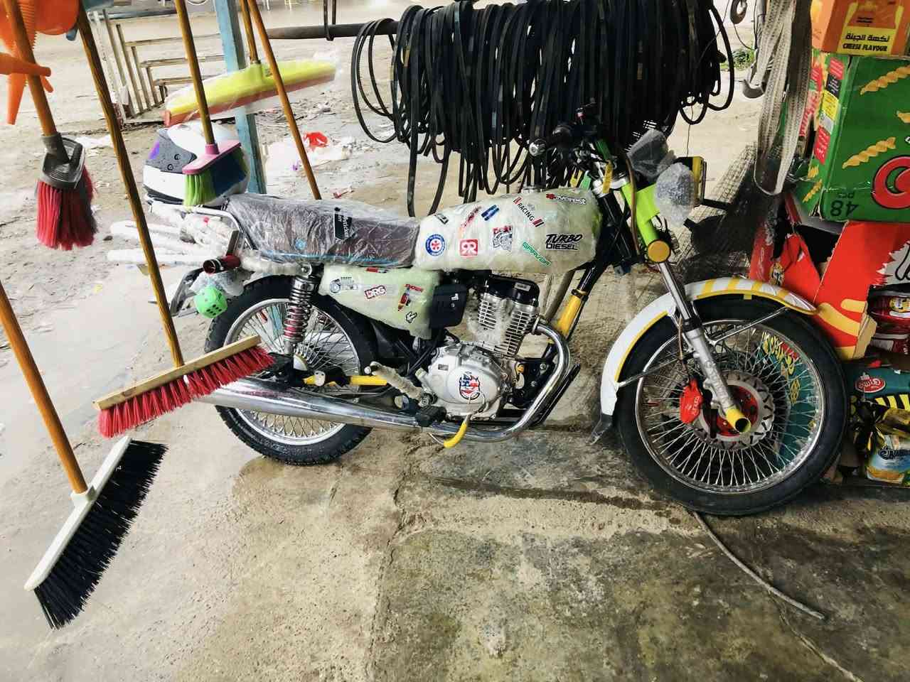 ﮼السلام عليكم 
موطور سونلك  
موديل 24✈️ لون مميز 
منفيس سويجات 
كامل بعدو شركه
السعر 700وبي مجال

 لا تراسلني خاص خابر ودلل ‭0780 196 3243‬
