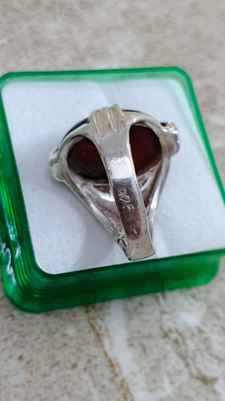 السلام عليكم للبيع مكان مدينه الصدر  ***********
