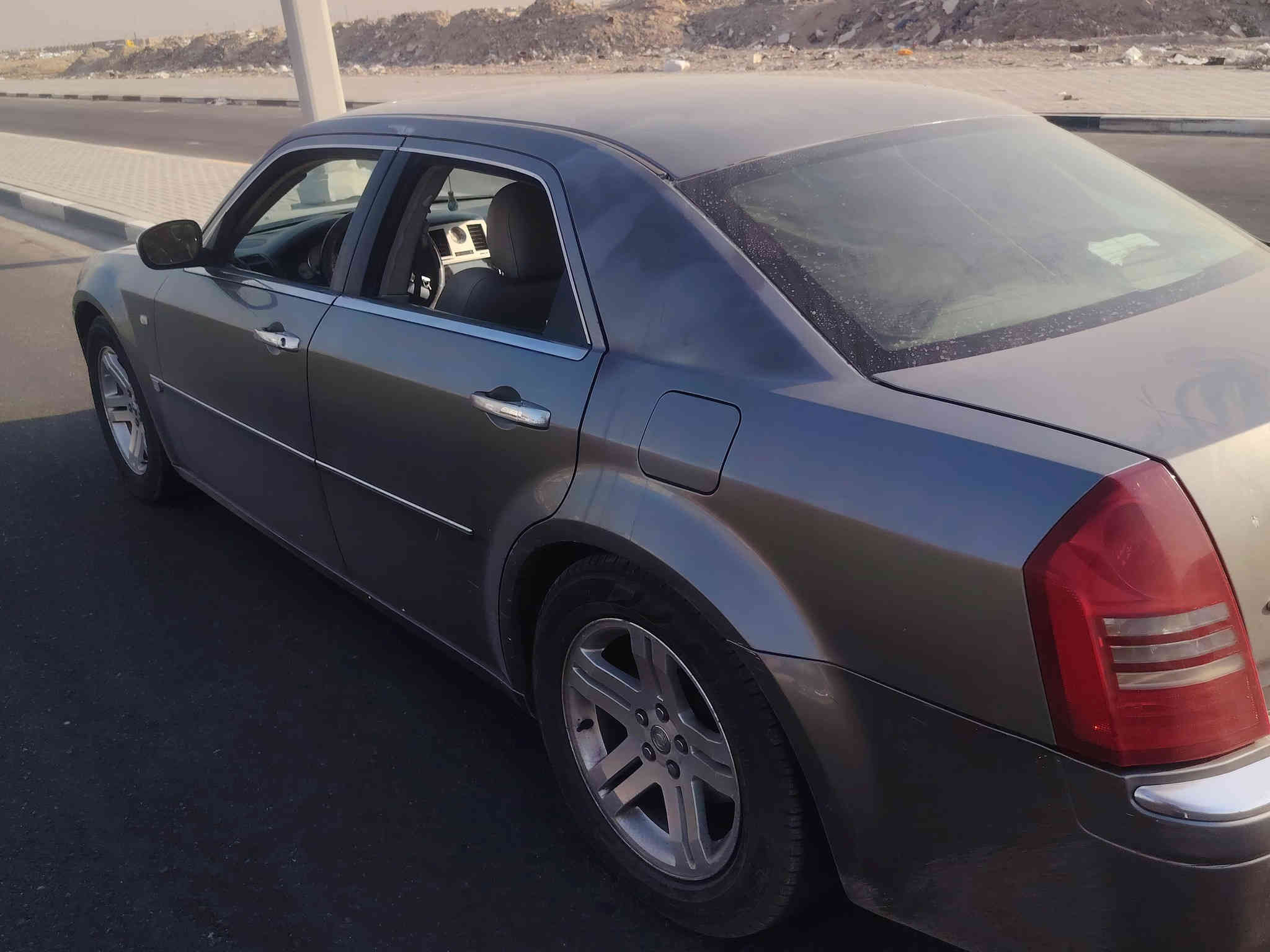 اوباما 2008 ادوات 8 سلندر كصة قمارة تبريد شغال بس نقصها حدادة خلفية وتعديلات بسيطة 35 ورقة وبيها مجال واتساب ***********
