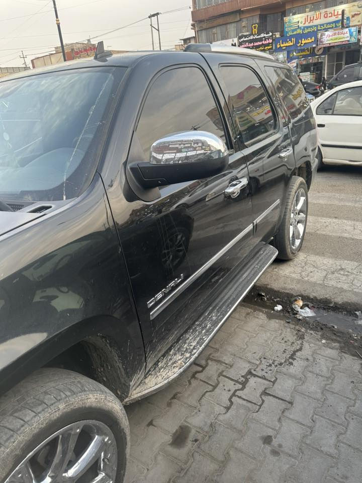 دنلي موديل 2014 مكفوله ماعدا الجاملغ الخلفي وباب الجنه فول مواصفات ومعروفه مواصفات الدنلي 
بيه نقطه عمياء ومري قلاب للخلف 
رقم بغداد مشروع وطني 
كير ومكينه بلادي
سياره جاهزه
***********
