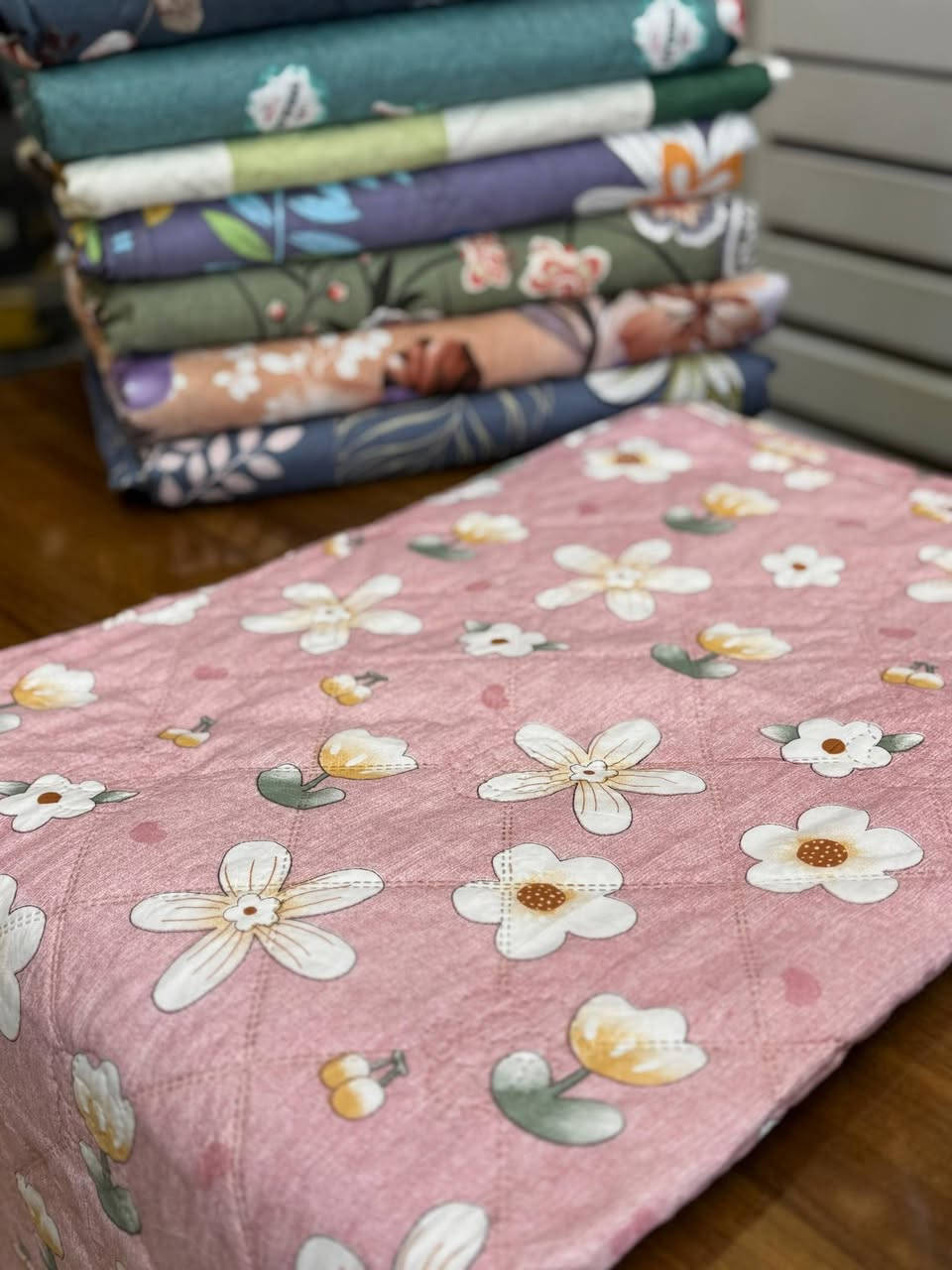 اللهم صلّ على محمد وآل محمد 
وصول غطوه نفرين صيفي السعر 10
مفروشات سلسبيل  العنوان قضاء الحي 
شارع الحسينيه العباسيه 
قرب صالون سنتر العنوان الزرقاء 
لدينا خدمة توصيل لجميع المحافظات 
***********واتساب
