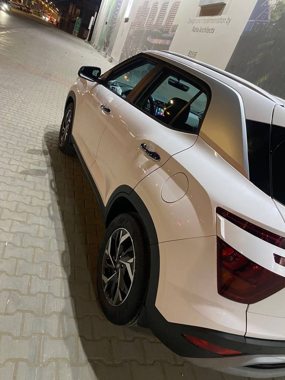 هيونداي كريتا
2024
وكاله ألت ساك 
ماشيه 14000 كيلو 
السعر 16500$
سقف بانوراما 
حساس 
كاميرا 
شاحن وايرليس
شاشه كار باي 
كشن مخمل 
تبريد قطعتين
***********
