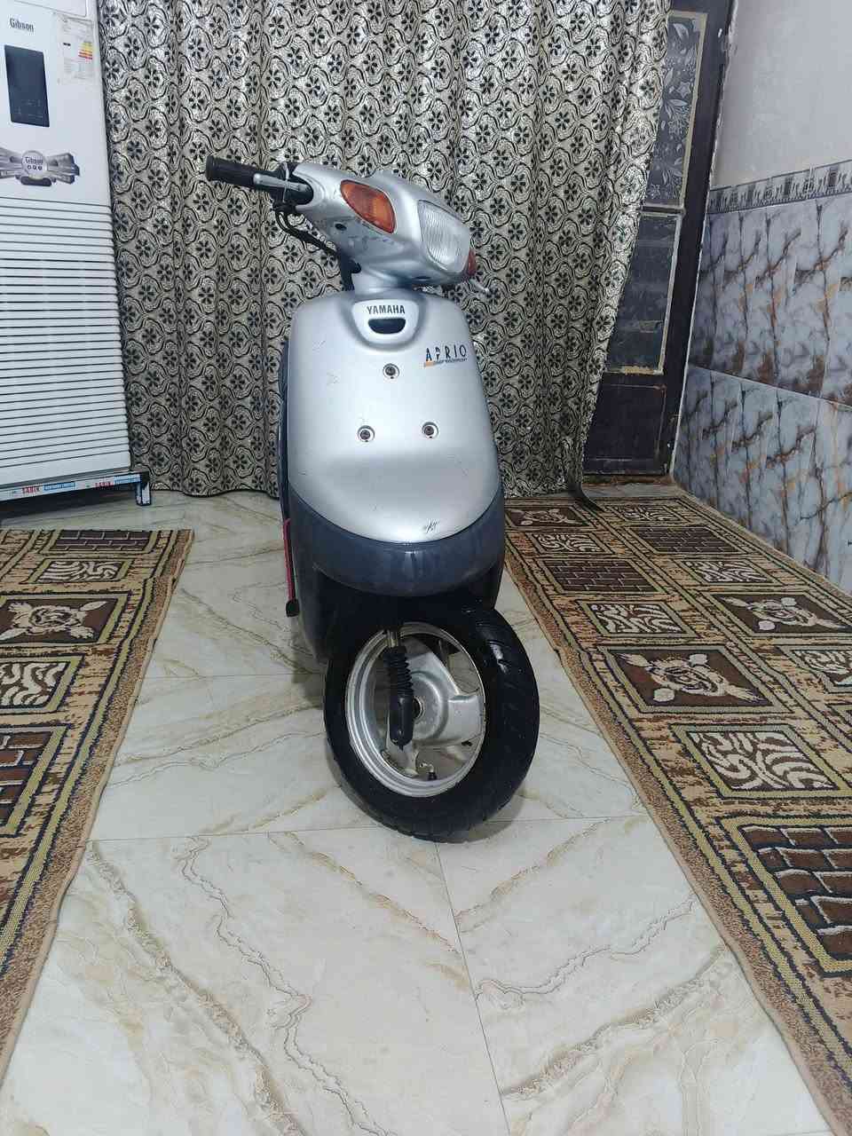 السلام عليكم دراجه بطه موديل 2000ما مفتوحه كهربائياته كله شغاله سلف هندر مكان كربلاء حي العامل سعر 350الاتصال عل رقم***********

