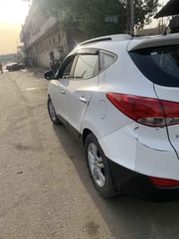 توسان 2013 بدون صبغ 07700747992 السعر135