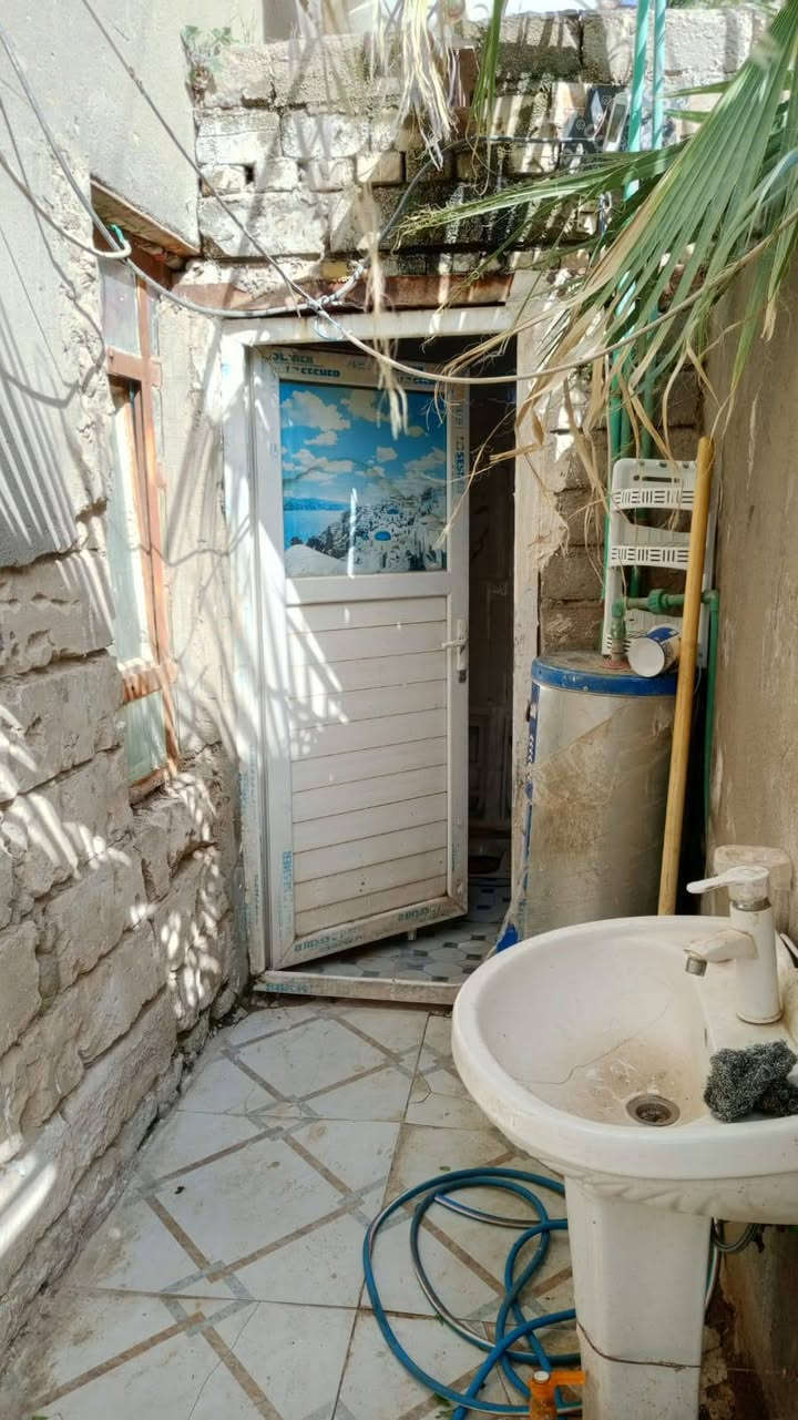 السلام عليكم سيد حمزه كافه الخدمات المساحه 100 متر‏‪***********‬‏
