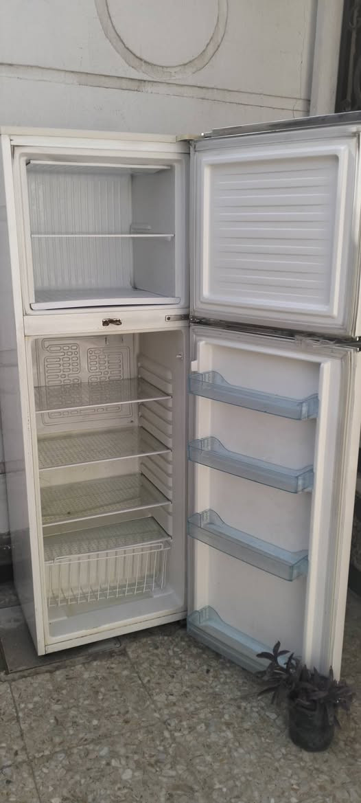 ثلاجة ايديال مصري  24 قدم   فريز خارجي  غاز 134  تجميد  وليس بخاخ   السعر 125 المكان الامين الثانية


**إذا كنت صاحب هذا الإعلان وتريد حذفه لأي سبب، رجاءا أرسل رسالة إلى الدعم الفني**