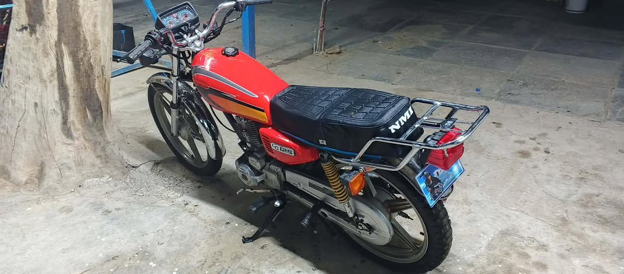 دراجه للبيع سافان 5 كير كلشي معايزها كهربائيات كلهن شغاله نكره سلف اشاير كلشي شغتل مابيها اي نقص مكينتها خير من الله. سعرها 350  مكاني  بغداد تقاطع النهروان  الاستفسار ***********
