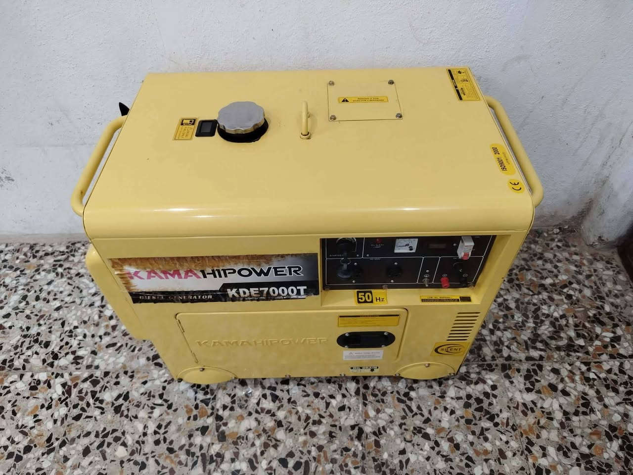 سلام عليكم مولده كاز كاتم كامه 6ونص كيفي 26امبير مولده مشتغله 98 ساعه كلش نضيفه بلاديه ما داخله تصليح على وضع شركه نكره سلف سعر مليون  مكاني بغداد الشعب تواصل ***********
