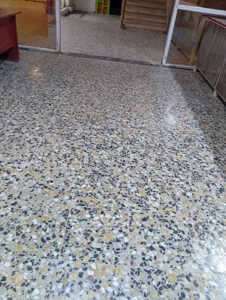 سلام عليكم خلفه سيراميك مصري شغل درجه اولى تسليم مهندس مقيم في بغداد الجديده رقم واتس ***********
