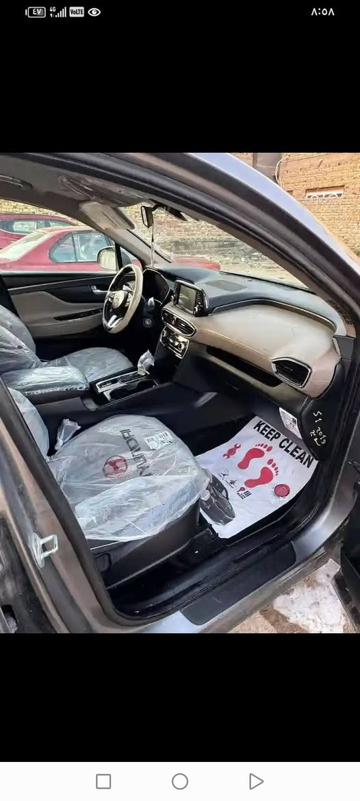 السلام عليكم
سنتافيه موديل 19 بغداد نكليزي تحويل شرط 
مكينه وكير وتبريد وحداديه لوك.   
اربعه سلندر. 5راكب.  
مراوس زغيره   مكاني ناصريه 
ملاحظه بيها اربع قطع باب وتكمه اليمنه مصلحه وبنيد وجاملغ.   تجي وتكلب 
السعر100 قفل من الاخير ***********شراي اتصل مستعجل بالبيع عندي مريض
