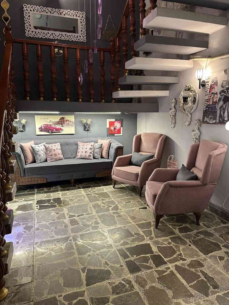 للبيع تخم تركي اسود ٨ مقاعد سرير يصير مابي اي ضرر بردات  بوفيه فقط تلفزيون وياهة لوحات طبله وسطيه تركي زوليه برلنت ٣ في ٤   تخم عراقي وردي وصاصي ٥ مقاعد جديد غير مستعمل  موكيت ويا ٢ في ٣ العدد ٢   غراض للبيع  غرفه نوم ماليزي تكمه ٧ قطع كلشي وسعره مكاني بغداد حي القاهره السعر ع خاص رجاء


**إذا كنت صاحب هذا الإعلان وتريد حذفه لأي سبب، رجاءا أرسل رسالة إلى الدعم الفني**