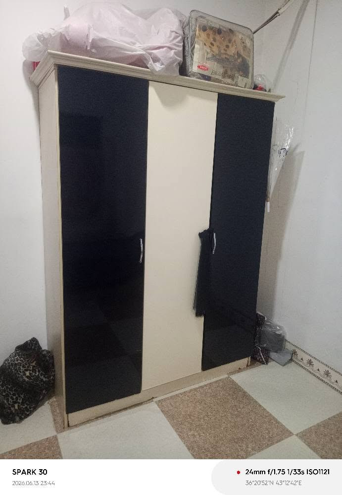 غرفة نوم نفر واحد مكونه من خمس قطع وبيها مجال مستعجلين على بيع
الاستفسار التواصل على الرقم *********** موصل, نينوى
