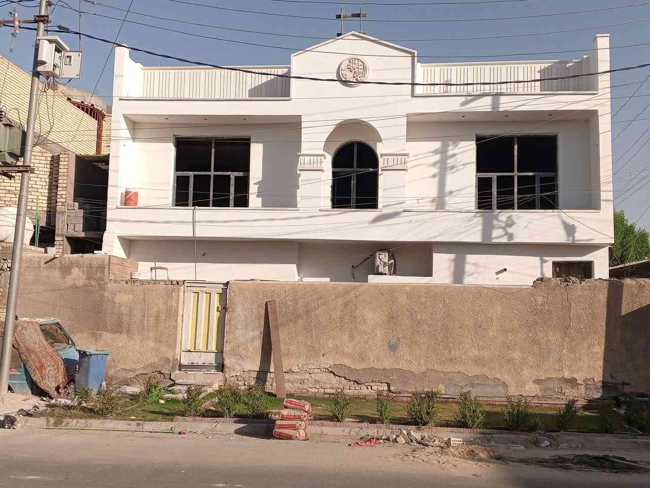 وجراره اوسقل ونثره  وتشميع

وهذا رقمي ***********  والساب موجود
