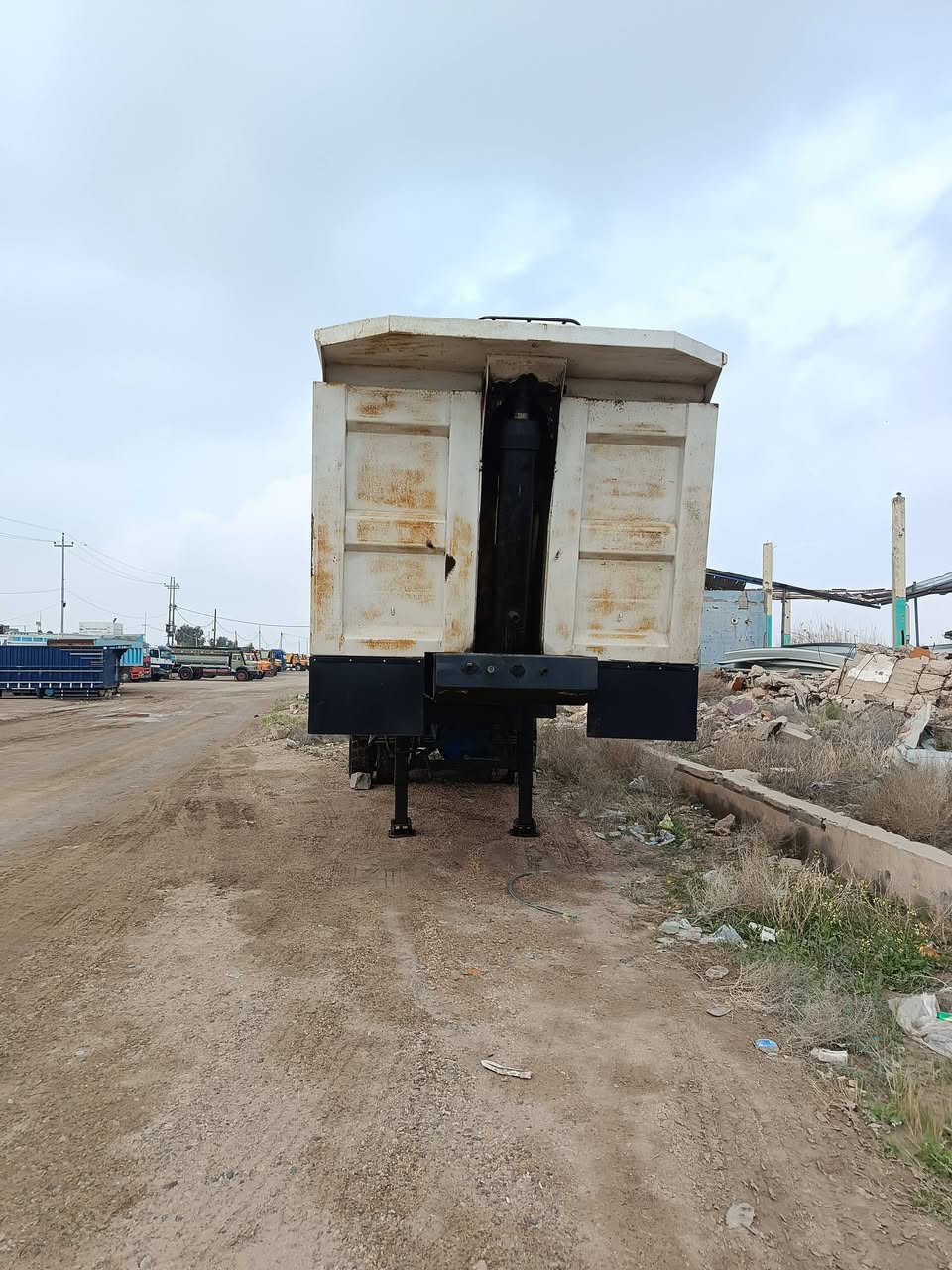 السلام عليكم 
للبيع 
عربانه حداديه ماموت 
32.5 م
شاصي 16 مكفول 
جك مال حوضيه
مجموعه براد 16 مكفولة مال ارتال
ترهم 4 دناكير دبل شاصي
كامله كهرباء هواء فول 

السعر 150 وبيه مجال للشراي 

معرض العراق لبيع السيارات والآليات الثقيلة 
الانبار ـ الفلوجه معارض الخط السريع 
*********** - ***********
