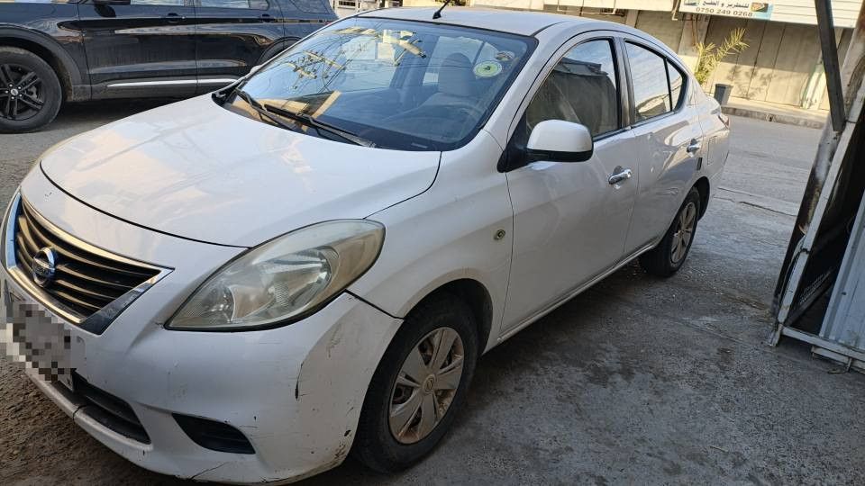 نیسان لاکشمیبای ٢٠١٤
عام بۆیاغ پێش و پشت کەپس 
دەبڵ گێچ یەدە نیکل 
سەنەوی بەسەر چووە 
٣١٥ هەزار غەرامەی لەسەرە 
تحویل + بڕانەوە + غەرامە بەشەرت 
گێڕ و مەکینە بەشەرت
٧٨ وەرەقە و مامەڵە 
*********** أربيل, العراق
