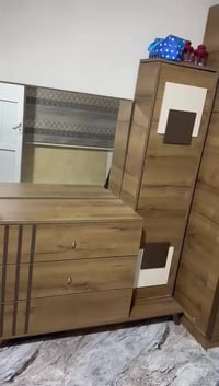 غرفة نوم ٥قطع • ميز ٦كراسي • قنافات حرف L