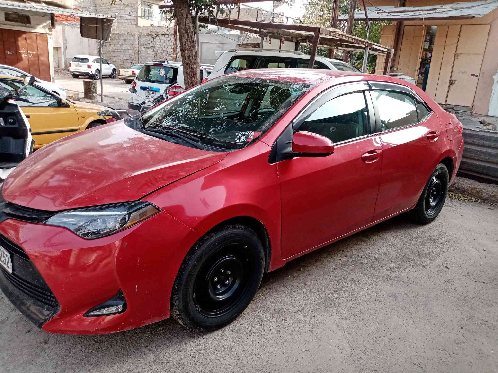 السلام عليكم تويوتا كورولا للبيع موديل 2017 والثانويه لغايه 28 والسعر 135 وبيها مجال مكان السياره طوزخورماتو هذا رقم الموبايل ***********
