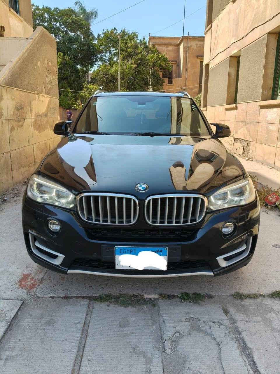 Bmw X5.  2016 4400c
X Drive 50 - V8 
الشكل الجديد - أعلي فئه 
فابريكة بالكامل صيانات توكيل 
عداد 198.000 - رخصة سنة
ريبورت فحص كامل للسيارة + صيانة كاملة لم تتعدي 1000 كم
لا تحتاج إلي اي مصروف
مرور قوات مسلحه
المعاينه مدينتى او الدقى
لتواصل لجديه
01020456629
01154382752 القاهرة, مصر


**إذا كنت صاحب هذا الإعلان وتريد حذفه لأي سبب، رجاءا أرسل رسالة إلى الدعم الفني**