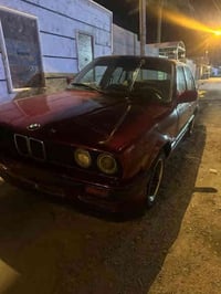 يا الله   مكلف بل نشر  بي ام زعرة موديل 93 لونه احمر عنابي سيارة  نضيف...