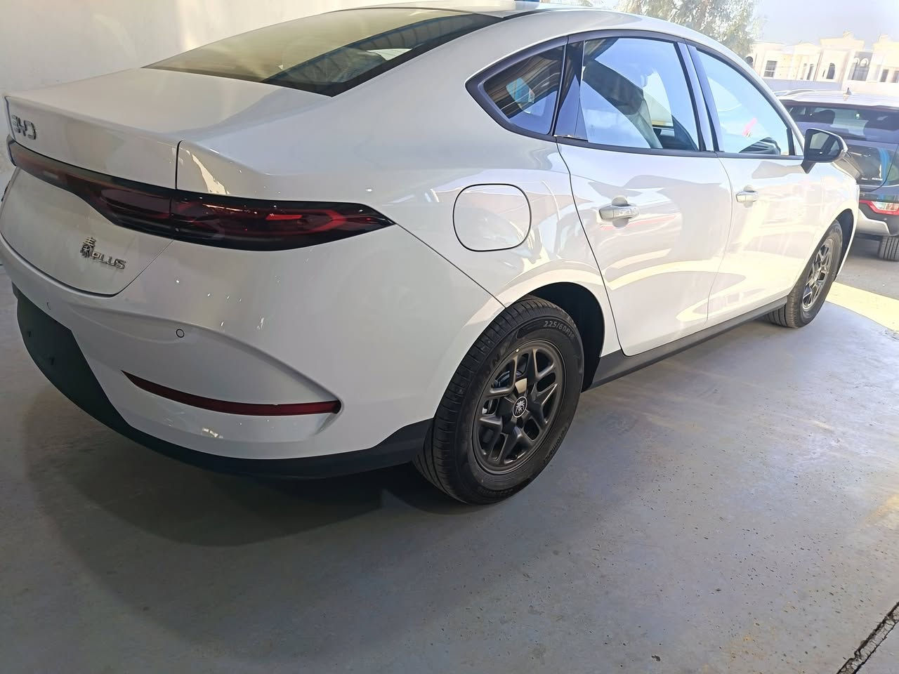 السلام عليكم كن بلاص زيرو كفاله عامة ماشيه 2000
رقم بغداد باسمي مكاني بغداد ***********

السعر 19300غراضها كامله
