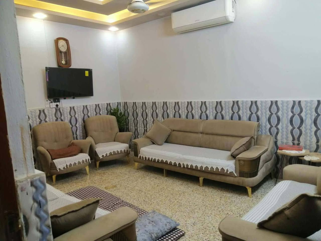 دار للبيع ( 200م ) واجهة ( 10م )
موقع_العقار 🗺 : حي الخضراء - خلف الرعاية الاجتماعية
طابو ملك صرف 
لمزيد من معلومات اتصال على
📞***********
