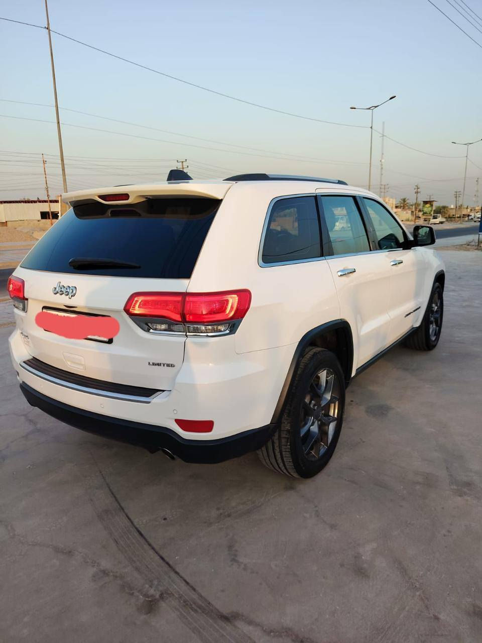 السلام عليكم جيب لمتد فول قمارة جام دبل سلايت موديل ٢٠١٨ كلين بيه كلير بامريكا فقط قطعين وليس بلعراق وموجود السونار مكفولة من اي عيب رقم سليمانية ماشيه ٧٠ السيارة جديدة السعر ٢٠٠ ورقة يعني شدتين اني مكلف بلنشر للاستفسار ***********
