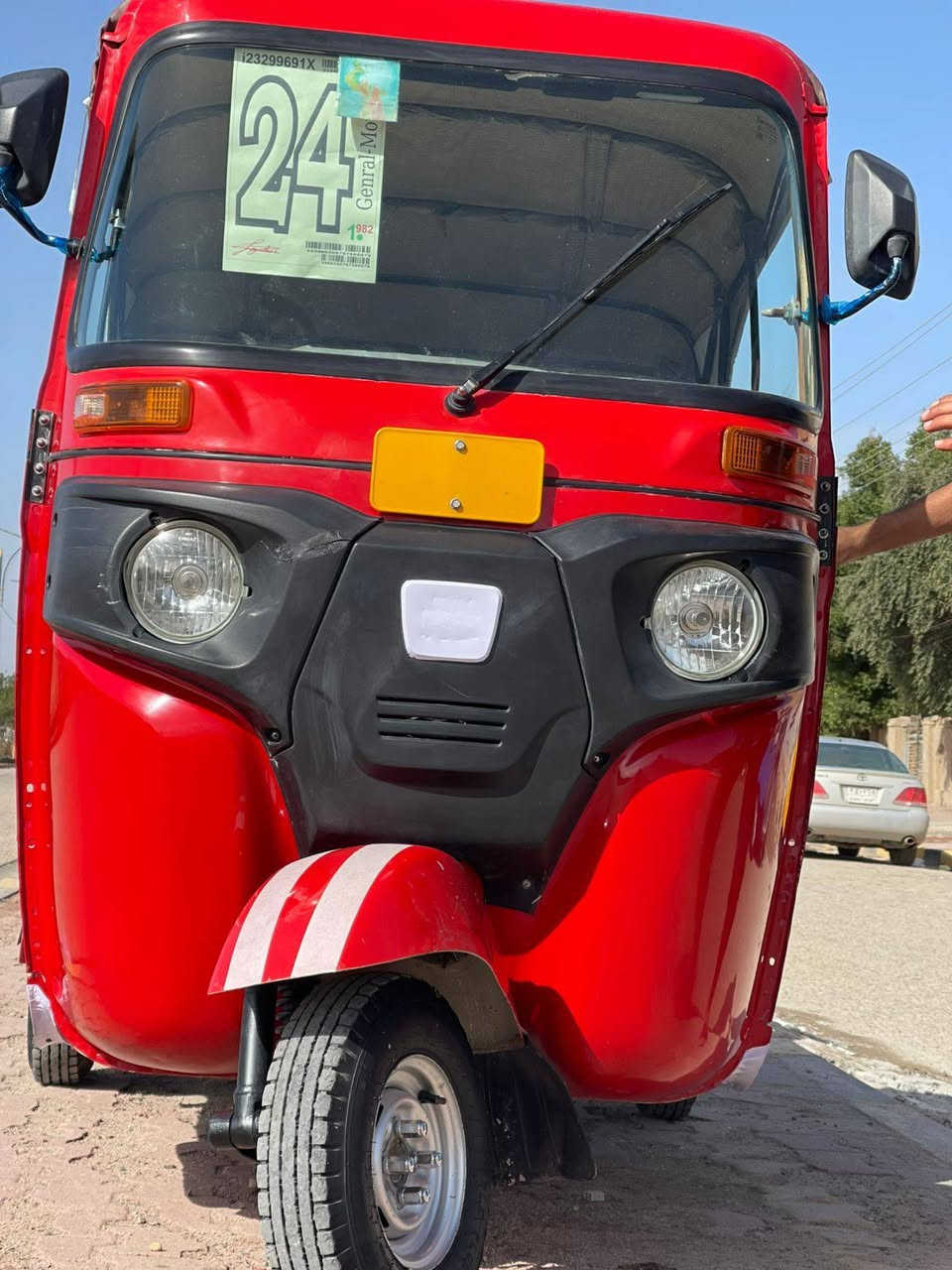 سلام عليكم شباب تكتك لبيع موديل 2024شهر لثاني كفاله عامه تأير جبلي مكينه كفاله شرط لفحص لشرائي ينتصل ويدلل***********
