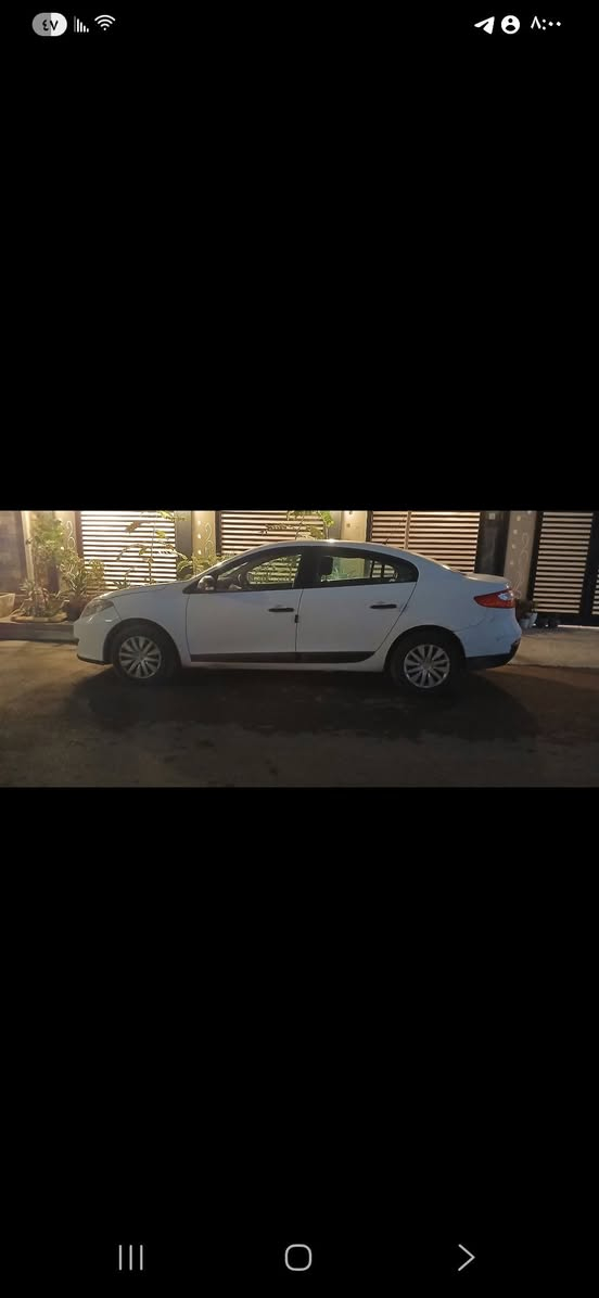 رينو فلونس ٢٠١٣ 
رقم بغداد باسمي
بدون صبغ
مكينه وكير مكفول
المنصور ١٤ رمضان
عارضها ٦١ $
***********
