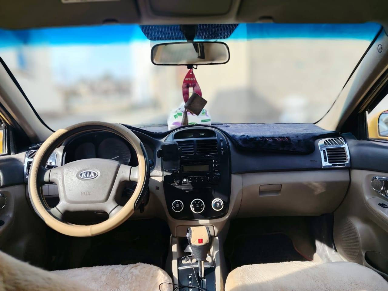 سبكترا موديل 2009 رقم ديالى بأسمي مكينه گير خير من الله ضرر چامرلغ خلفي كما موضح بالصوره السعر 80 المكان ديالى بعقوبة ***********
