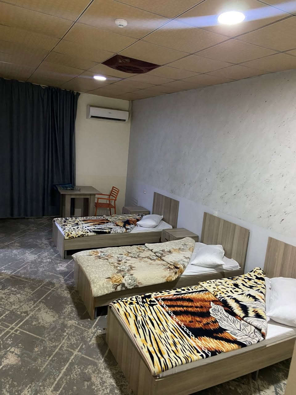 السلام.  عليكم.  بمناسبة. قدوم. عيد. الاضحى. المبارك.  تستقبل. إدارة. فندق. النجف. الكائن. في. السليمانية. سرجنار. كافة. الگروبات. السياحية. والعوائل. الكريمة. مع. وجبة. إفطار. صباحي. . للحجز. والاستفسار.  إتصل. على.  الرقم. *********** وتساب.  وأهلا. وسهلا.  بالجميع.  🌹
