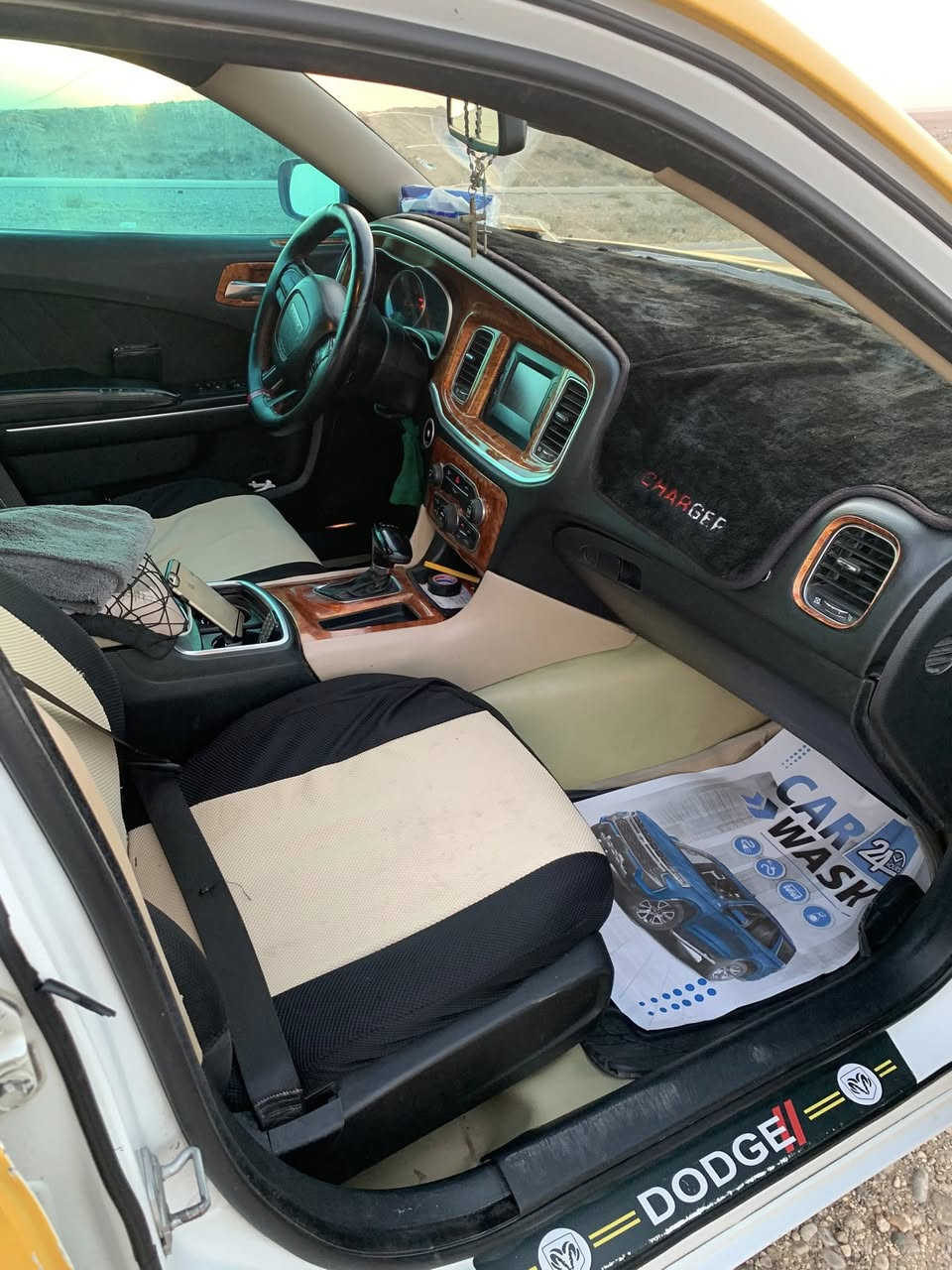 سلام عليكم جارجر البيع موديل 15بس معليه 18اليساره جاهزء من كلشي سعر 150بيها مجال وسياره ترهم مراوس خصوصي  او تكسي مكان سيارة موصل تكسي مكان اليساره   موصل رقم موبايل وبيه واتساب ***********
