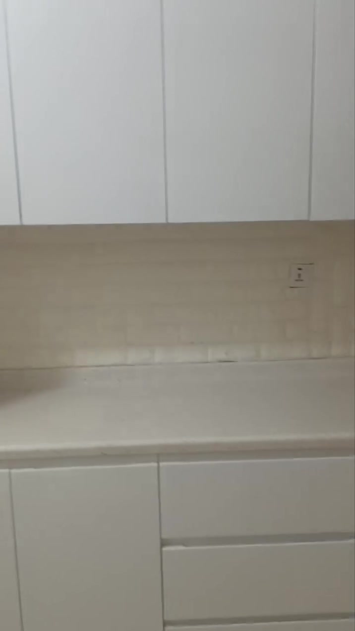 که وه نته ری باڵۆن پرێسی ئه سڵی نم نوێ نوێ یه ک شووختی نیه به ردی ئه سڵ بۆ ڤرۆشتن ***********
