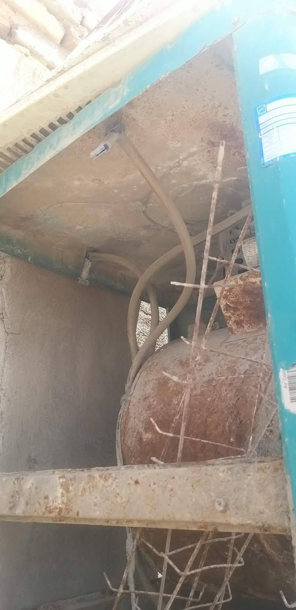 مبردات وحده شغاله عله فحص وثنين بس كشر للبيع عنوان حله شارع الحسينيه رقم الهاتف ***********
