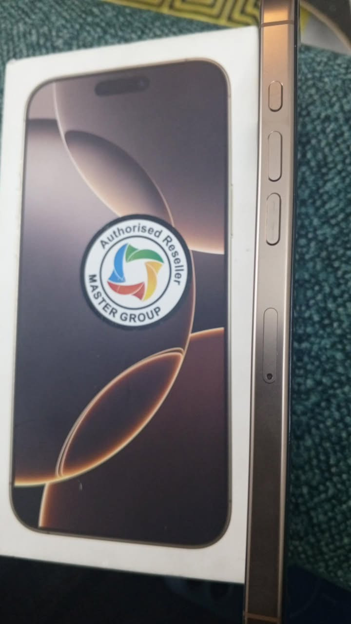 سلام عليكم

iPhone 16 pro max 

256gb

بطاريه 90

الجهاز نظافه 100‎%‎

زلغ مابي عدا الشاشه بيها خطين 

شرق اوسط مع كامل ملحقاته

وتكدر تفحصه وين متريد

خاص اكتب وبيك خير ودلل


**إذا كنت صاحب هذا الإعلان وتريد حذفه لأي سبب، رجاءا أرسل رسالة إلى الدعم الفني**