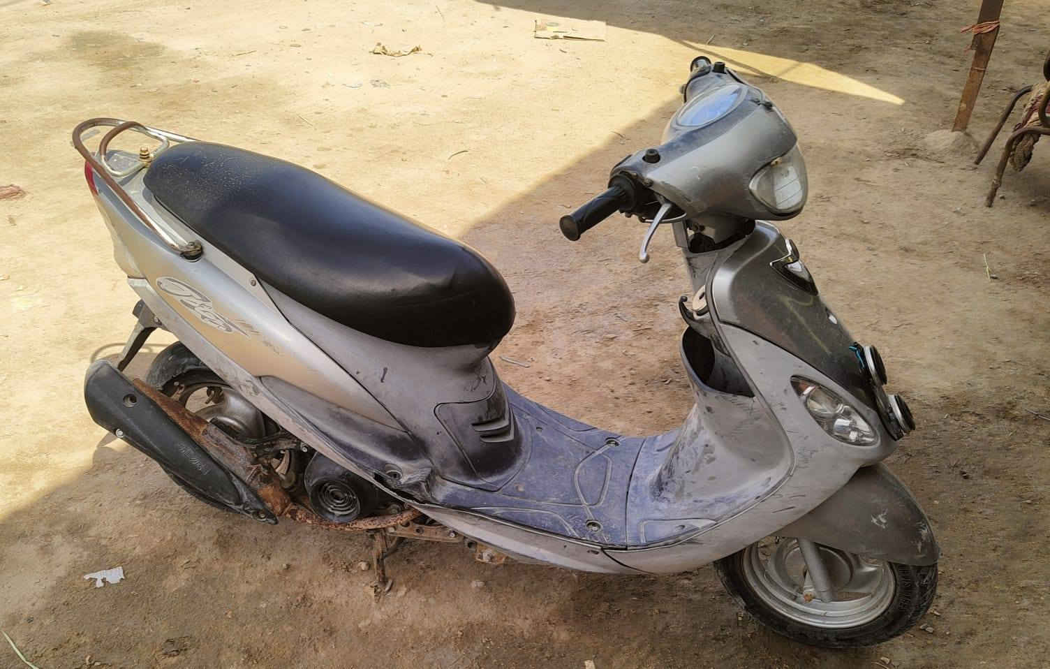 بسم الله الرحمن الرحيم
ماكس منغولي 
اول تجفيته 
مكينه ناعمه 
كهربائيات شغاله 
ما عدى السلف
تخم تاير 
*********** للتواصل
غير متواجد على الفيس
