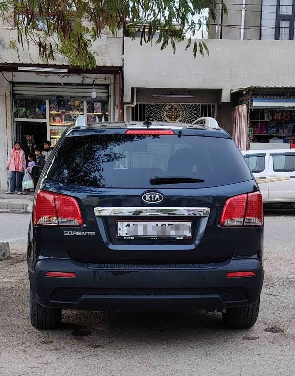 كيا سورينتو ٣٠١٣ رقم نينوى
لون نيلي موديل ٢٠١٣ امريكي
سنوية جديد لحد 2027
سنوية بسمي شرط التحويل
محرك ٢٤٠٠
بدون صبغ بدون ضرر
دفتر بنزين بيها
سونار فحص موجود بالصور
ماشية 73 الف
مكان السيارة كركوك
للإستفسار *********** كركوك, العراق
