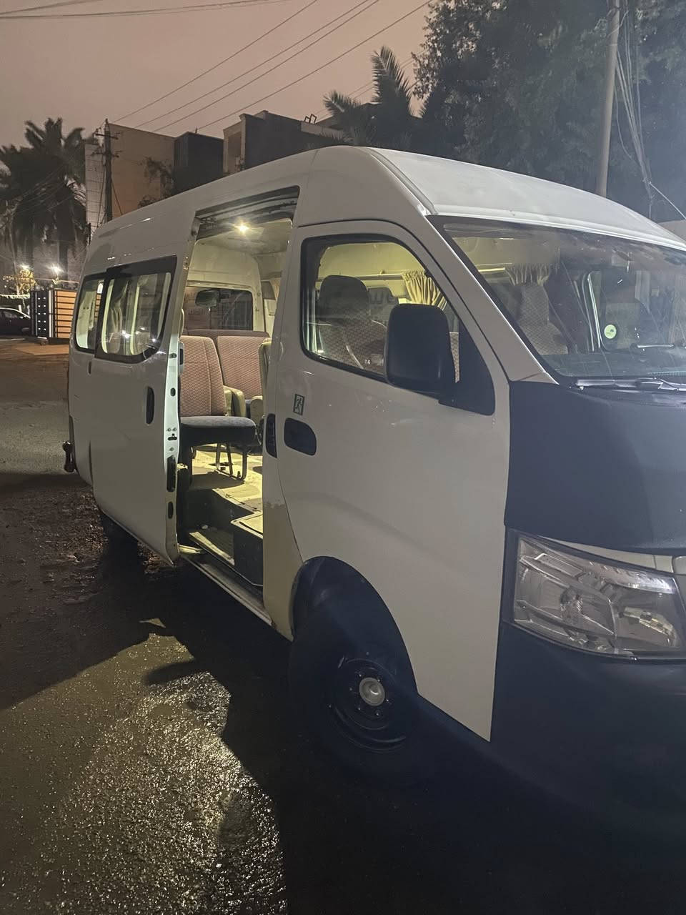 سلام عليكم نيسان البيع موديل 17 سياره كير مكينه اكسل كفاله  تخم تاير جديد رقم نكليزي سياره بيه قاصرين او نص او تتحول سياره سنويه ال 2028 تصقط مكاني بغداد ***********
سعر 155 وبيه مجال
