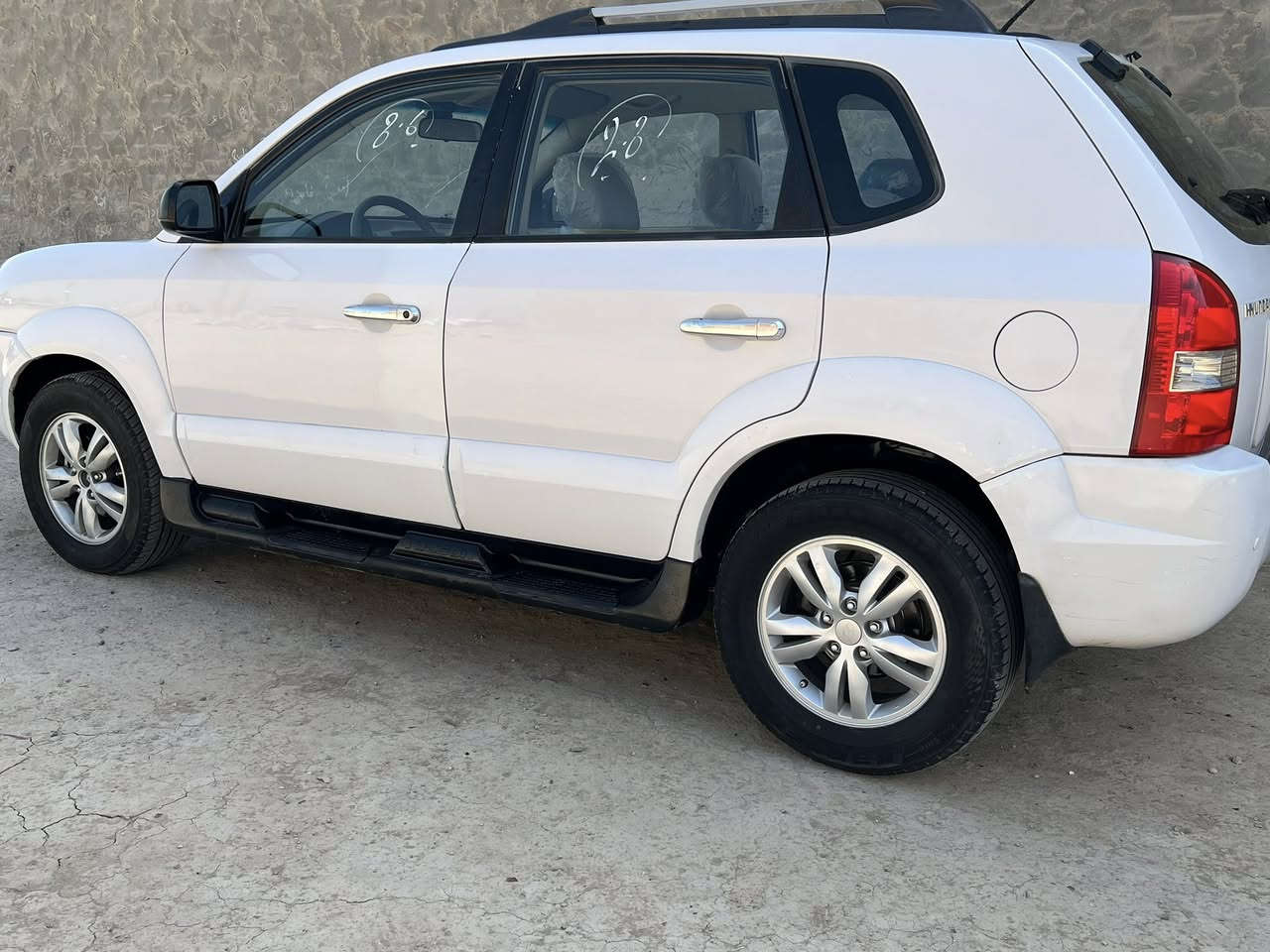 السلام عليكم من رخصت الادمن المحترم
توكسان 2010 خليجي مكفوله كفاله عامه شرط الفحص السياره جديده حيل وبلعافيه ع ياخذها 
لون ابيض ثلجي المرغوب
محرك 2000/ 4 سلندر دووش المرغوب بدون عيب
كير  اوتوماتيك بدون عيب

داخل صحراوي لونين المرغوب
شاشه ايباد 
لايت كهربائي
بلوجكترات 

ويل كب 16 وتخم تاير جديد قبل سبوع شاده 
وباقي المواصفات معروفه …

السياره ترايها حيل ناعم بدون اي نقص جاهزه من كلشي الحمدالله 

رقم اربيل جديد سنويه ل 31 تريد تحويل وكاله حاضر مكاني بابل القاسم ع ***********
***********
