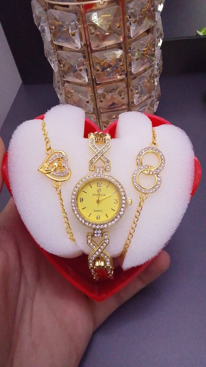 🚨 سؤال للبنات 🚨

لو شفتي هيج ساعة أنيقة ويا إسوارة فخمة…
تلبسيها بالطلعات لو بالمناسبات؟ 😍✨

💎 ساعة نسائية بتصميم راقي
💎 وياها إسوارة أنيقة تكمل الفخامة
💎 شكلها يلفت النظر من أول ما تنلبس

السعر مفاجأة حلوة ومناسب للجميع 😉

اكتبي رأيج بالتعليقات 👇
وإذا حابة تحجزي راسلينا خاص 📩

🚚 توصيل متوفر
والكمية محدودة


**إذا كنت صاحب هذا الإعلان وتريد حذفه لأي سبب، رجاءا أرسل رسالة إلى الدعم الفني**