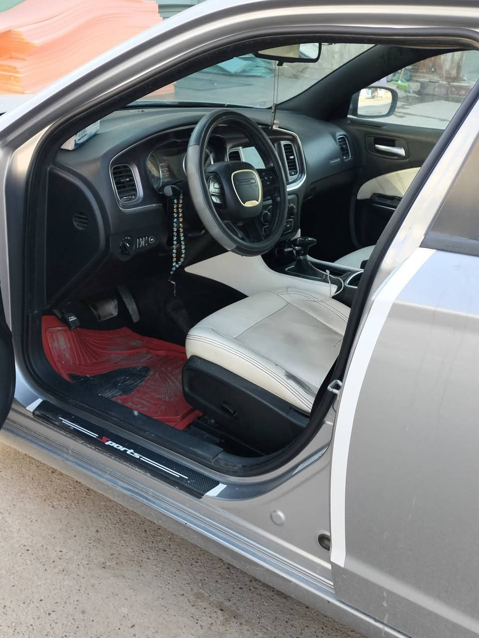 سلام وعليكم
جارجر موديل 2015 بغداد بسمي اصل 15
وارد كندي صور حادث ماعندي بيهه سونار 
حاث جاملغ عكس سايق وبنيد وبيهه صبغ باب صدر اني صبغته/يعني 3قطع صبغ بدون دواخل لا لغد ولا شاصي دكو جاكوج مابيهن شرط الفحص #/ترهم مراوس جيب لاريدو 14وفوك 
سياره جاهزه كل نقص مابيهه 
لتواصل ***********
عنوان بغداد
