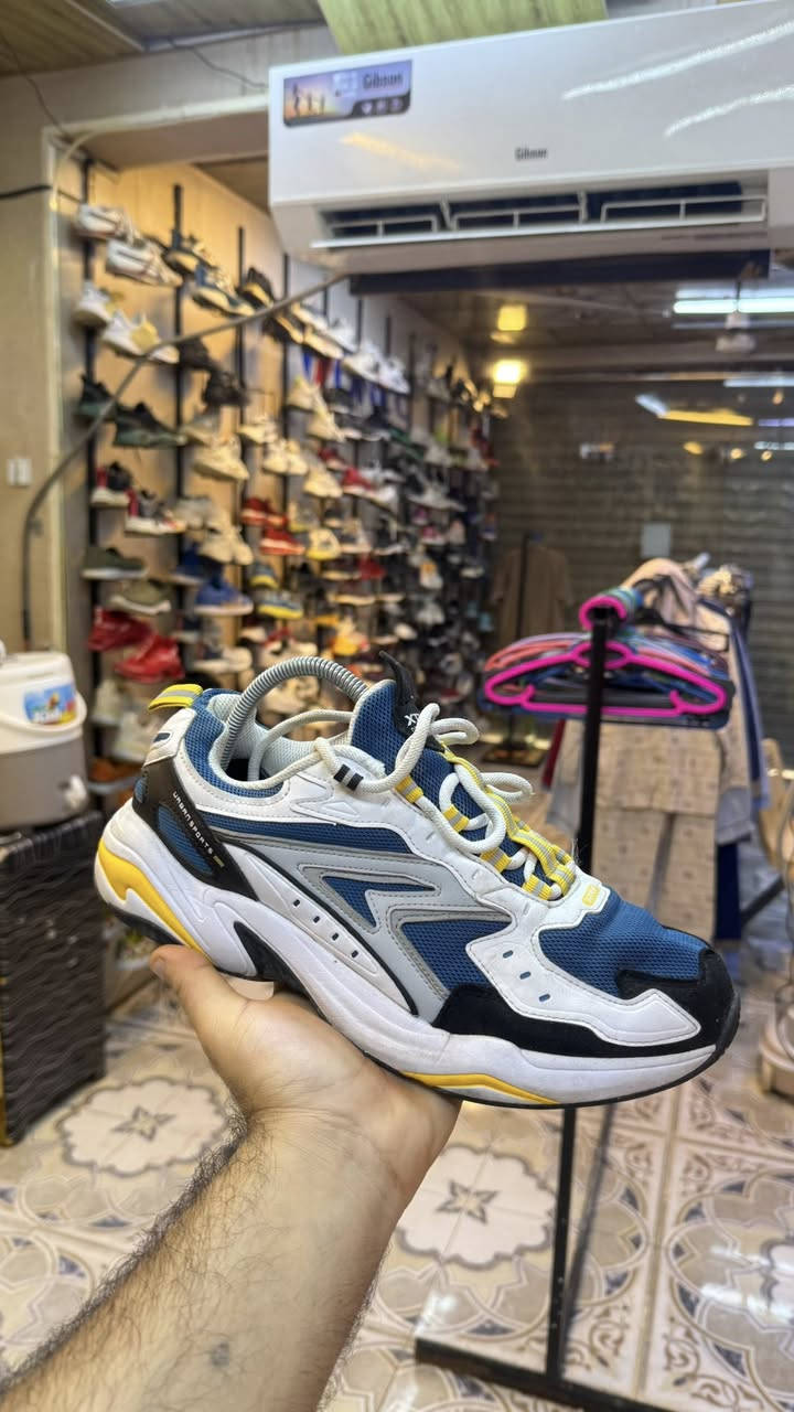 كسر احذية رجالي ماركات عالميه سعر القطعه ١٢ 
مودلز للبالة الاوربية 
📍العنوان 
العمارة/ مجسر حي الحسين القديم السايد مقابل حلويات الحمداني 
متواجدين من ٣ ضهراً الى ١١ونص ليلاً


**إذا كنت صاحب هذا الإعلان وتريد حذفه لأي سبب، رجاءا أرسل رسالة إلى الدعم الفني**